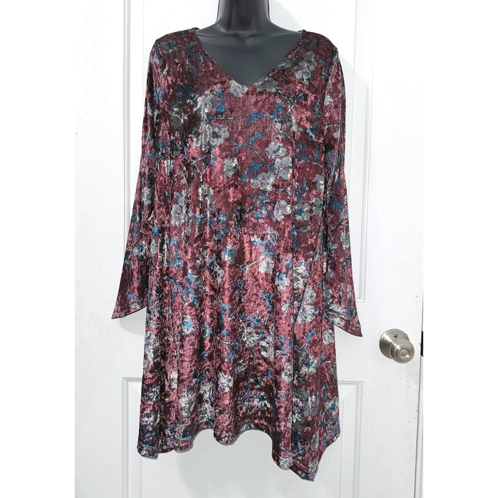 Simply Noelle purple crushed velvet floral tunic dress size S/M,slits in sleeves